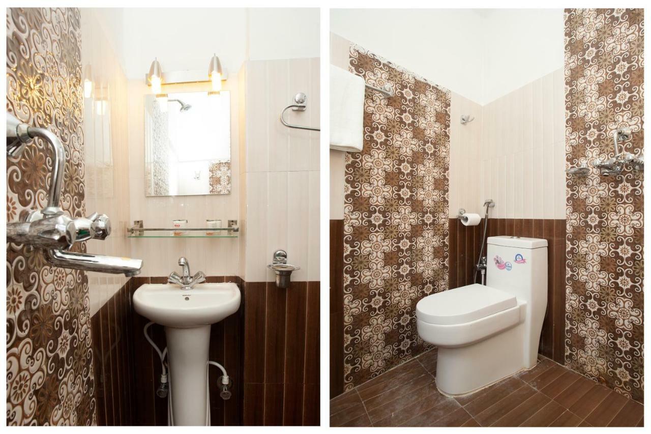 Hotel Crossroads Катманду Экстерьер фото